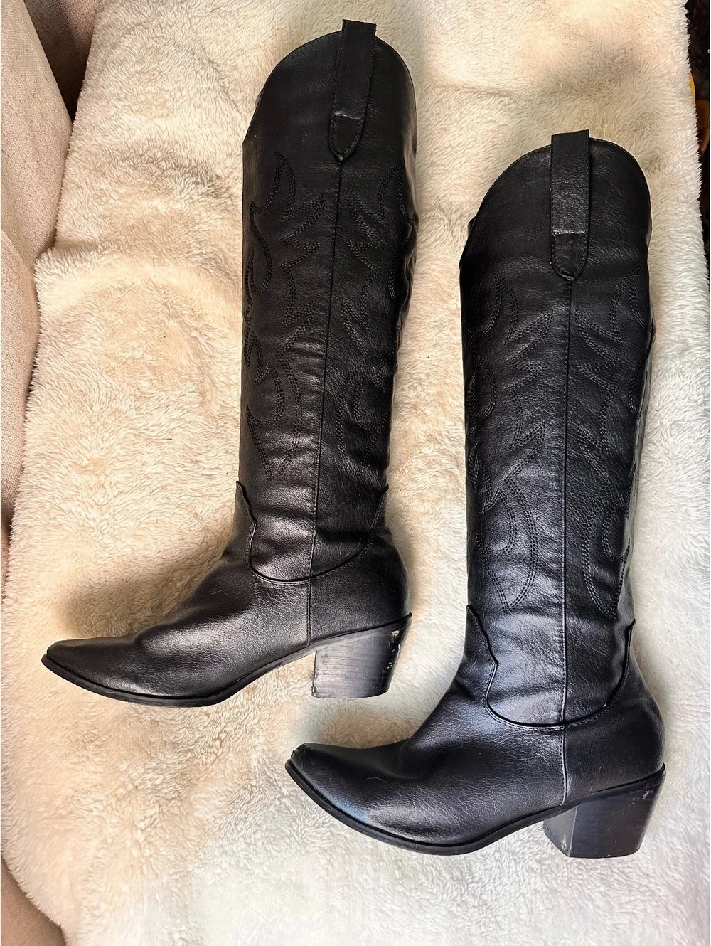 Women’s Black Western Cowboy Boots – Size 8 – Tall Embroidered Pointed Toe